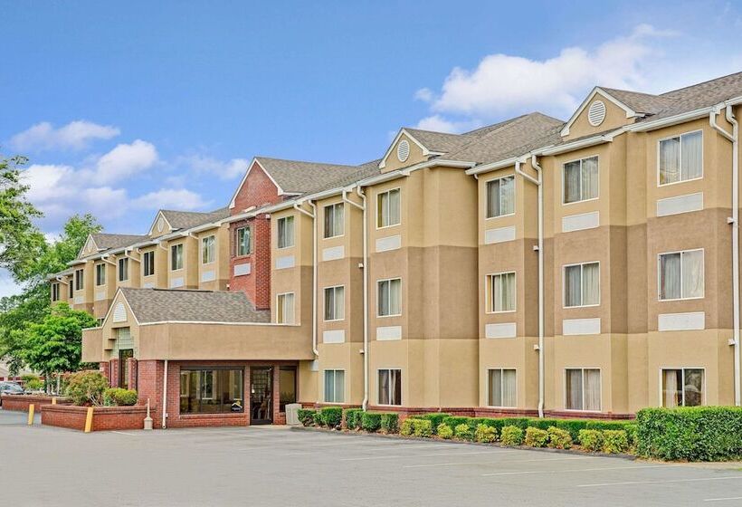 Microtel Inn By Wyndham Lake Norman