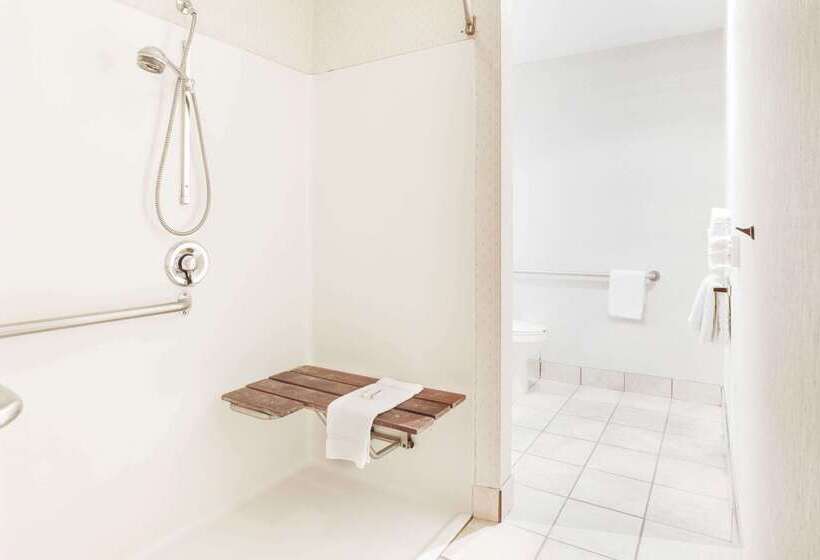 Microtel Inn By Wyndham Greensboro