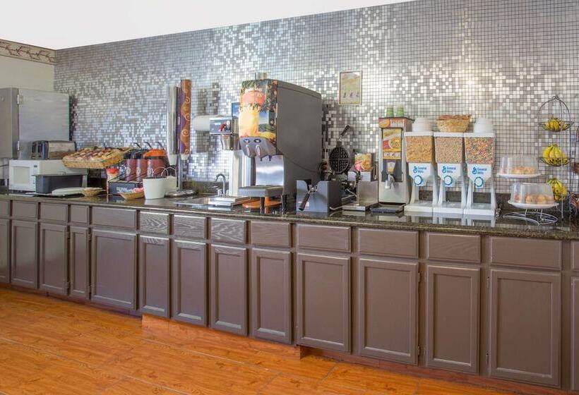 Microtel Inn By Wyndham Janesville