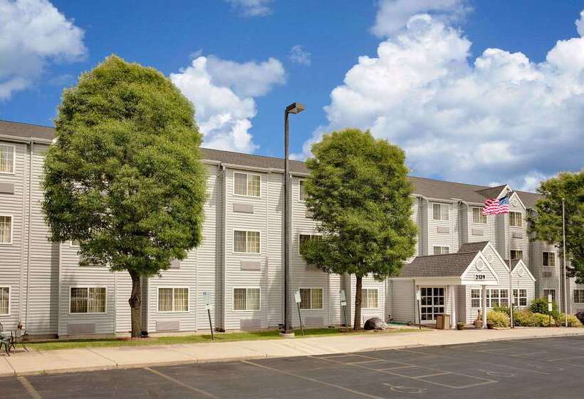 Microtel Inn & Suites By Wyndham Madison East