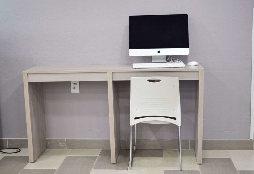 Microtel Inn & Suites By Wyndham Raleigh