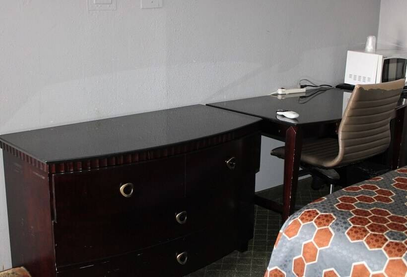 فندق على الطريق Mayo Inn