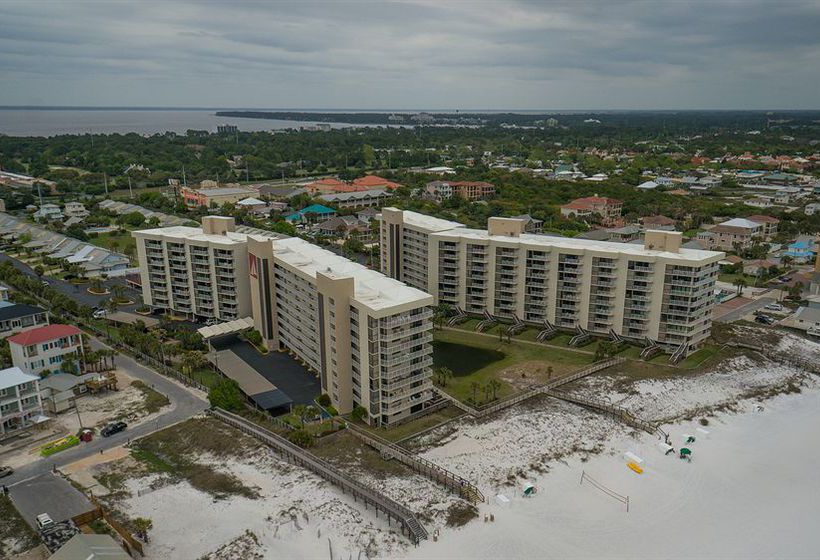 منتجع Mainsail Condos