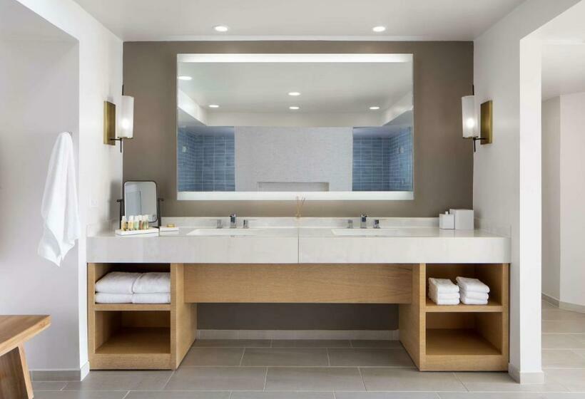 The Royal Sonesta Kaua I Resort Lihue