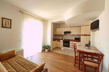 Apartments Anuška