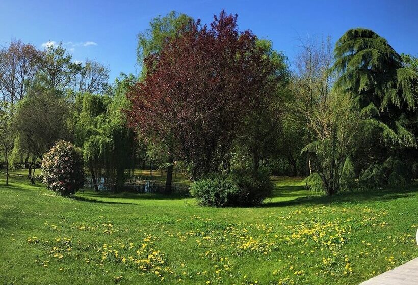 Bed and Breakfast Les Arbres Rouges