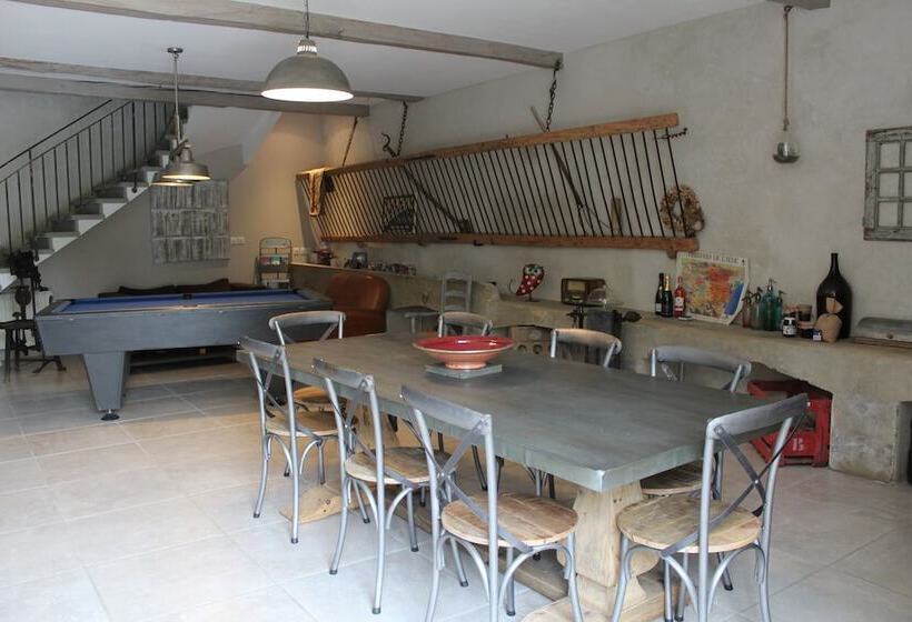 ベッドアンドブレックファースト L Albane Chambres D Hotes