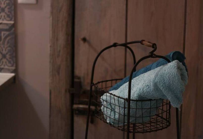 ベッドアンドブレックファースト L Albane Chambres D Hotes