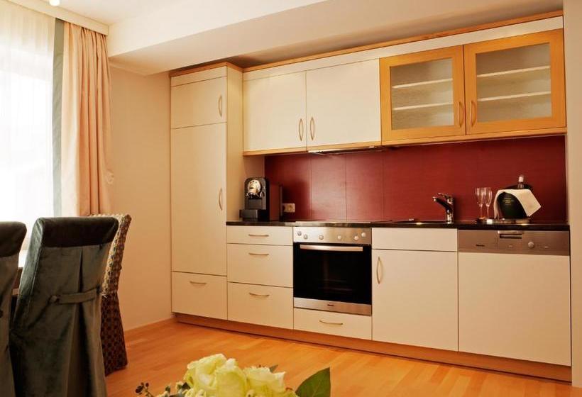 هتل Pension Grissemann