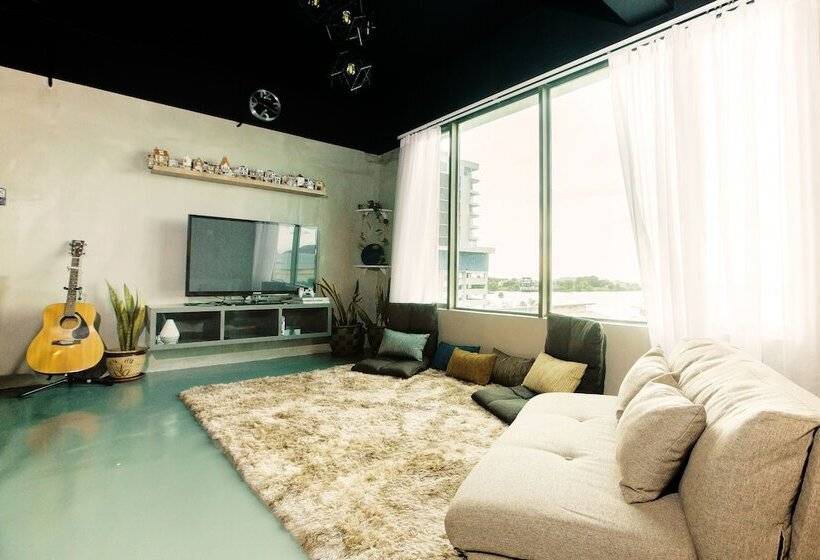 فندق Homy Seafront Hostel