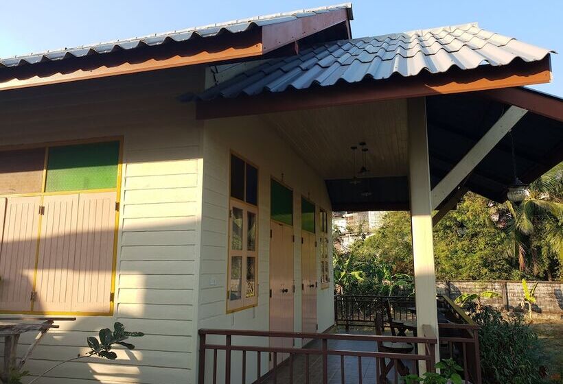 پانسیون Benjapirom Private House
