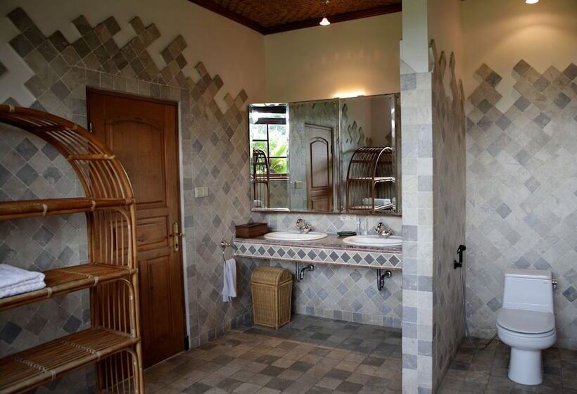 Villa Kompiang Bali