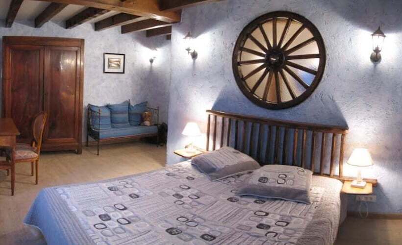 住宿加早餐  L Ecrin Du Segala   La Roulotte