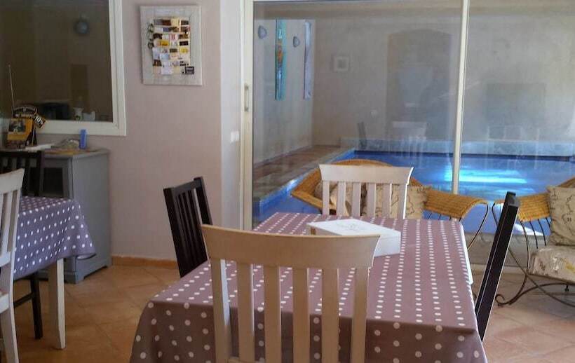 ベッドアンドブレックファースト La Désirade Chambres D Hôtes En Provence