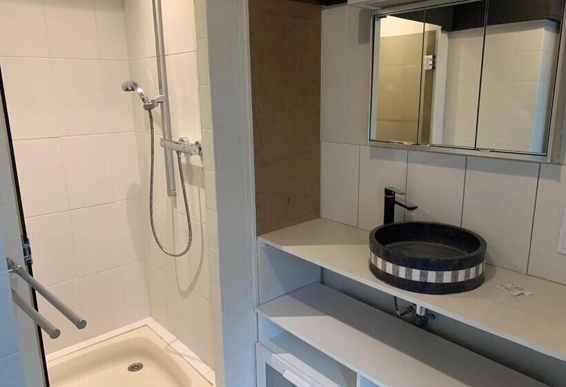 مبيت وإفطار La Tanière Des Ours