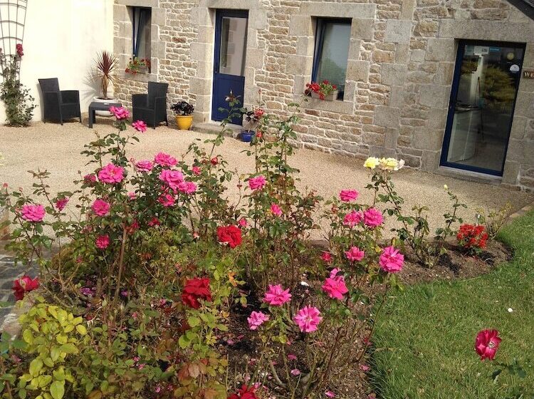 민박 Au Jardin De Creachavel