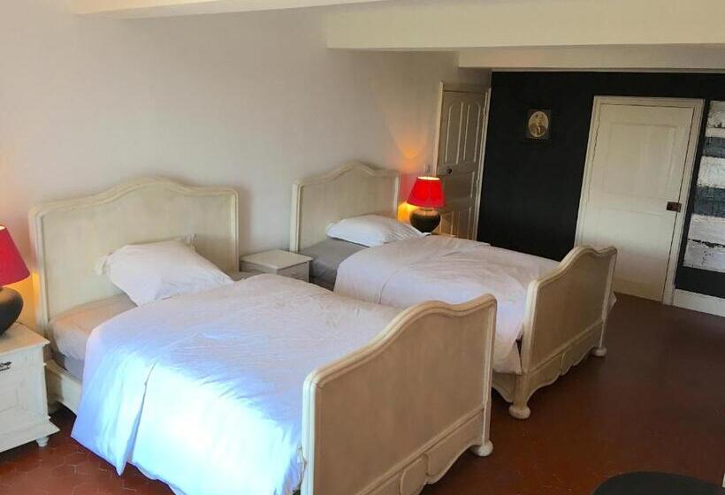 ベッドアンドブレックファースト Les Chapeliers