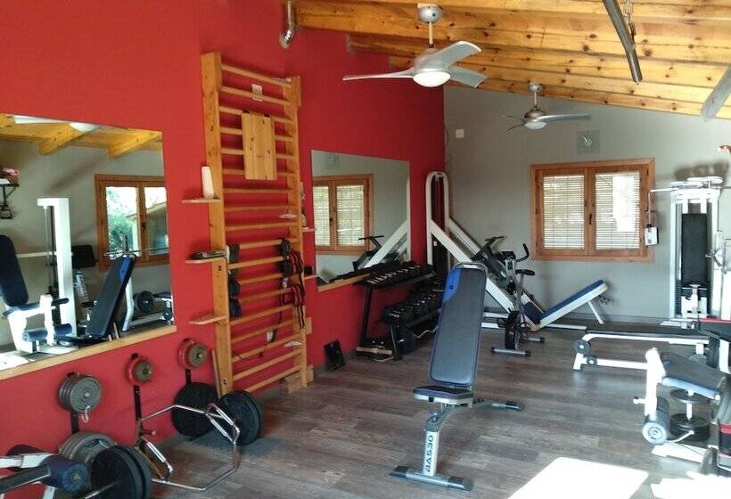 פונדק Physionatural Wellness Center