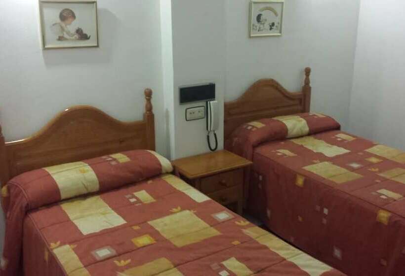 ペンション Hostel Restaurant Leyvamar