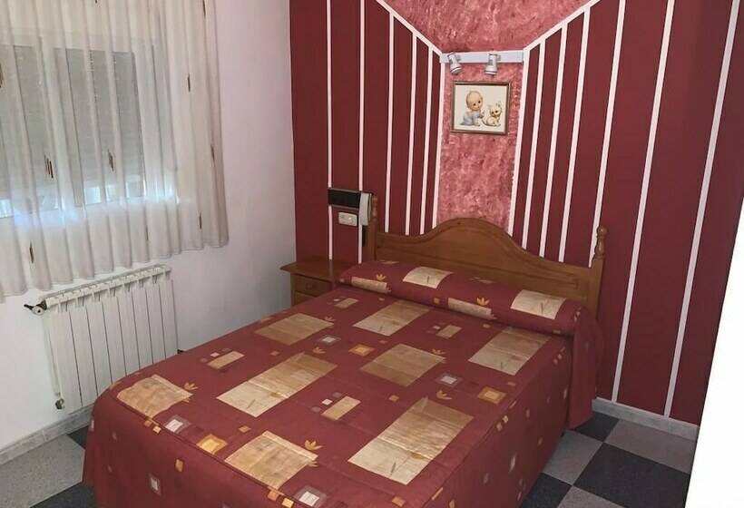 ペンション Hostel Restaurant Leyvamar