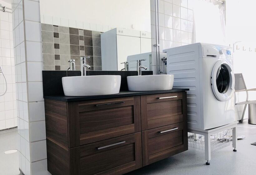 فندق صغير Ivögården Mat & Vingård