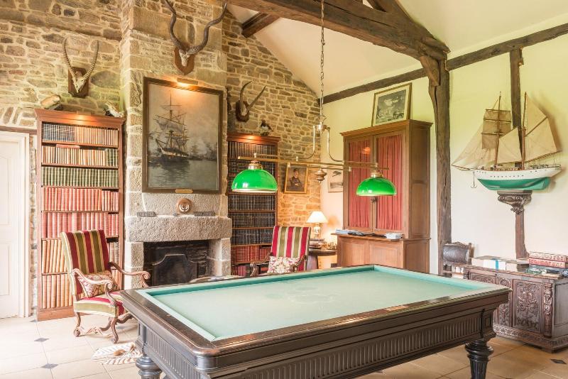 مبيت وإفطار Château De Boucéel   Mont Saint Michel