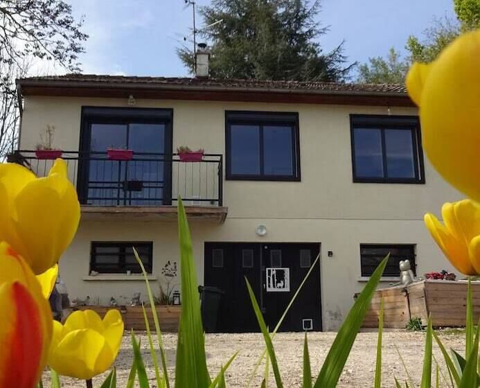 مبيت وإفطار Chez Flo Et Marc