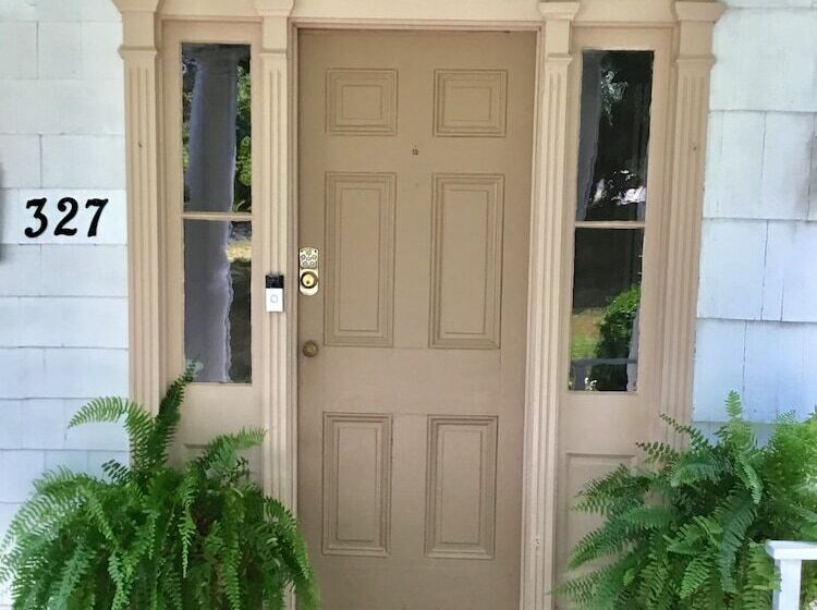 Governor S Bed And Breakfast