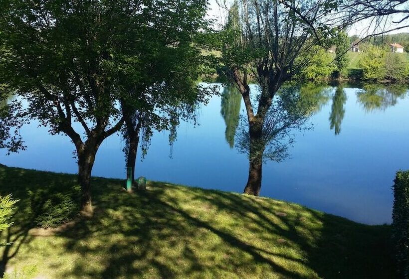 בית מלון כפרי Camping Les Bo Bains