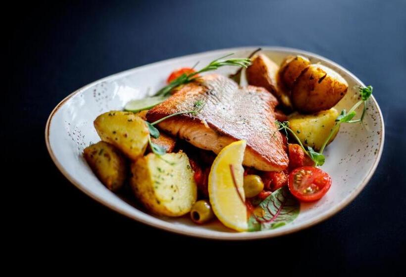 בית מלון כפרי Nadodrzański Dwór   Nowa Sól