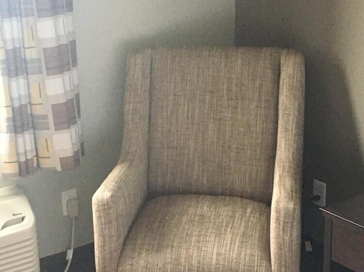 モーテル Fairbridge Inn Express, Monroe City