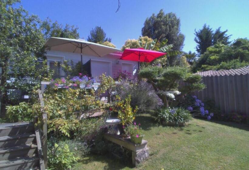 펜션 Les Arums De Fondeminjean