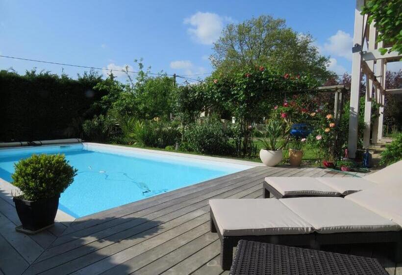 펜션 Les Arums De Fondeminjean