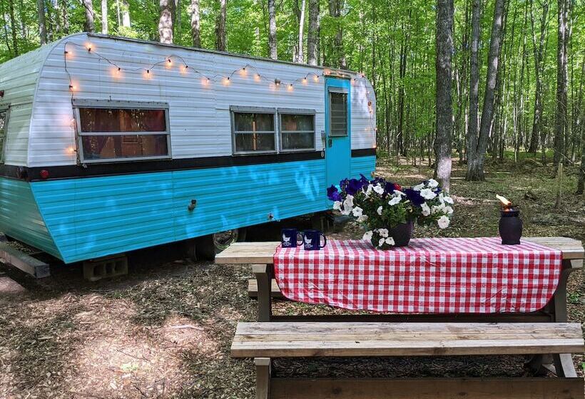 Pov Lake Resort & Glamping Campground