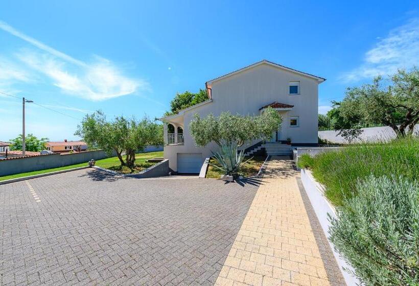 Villa Elisa