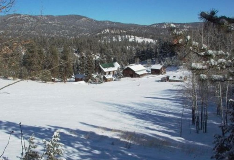 مبيت وإفطار Meadow Creek Mountain Lodge And Event Center