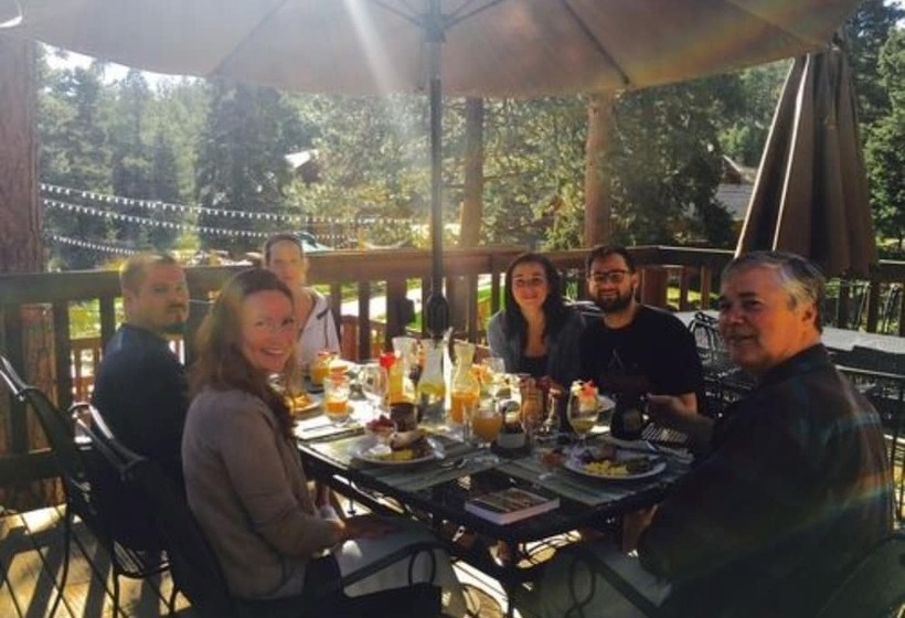 مبيت وإفطار Meadow Creek Mountain Lodge And Event Center