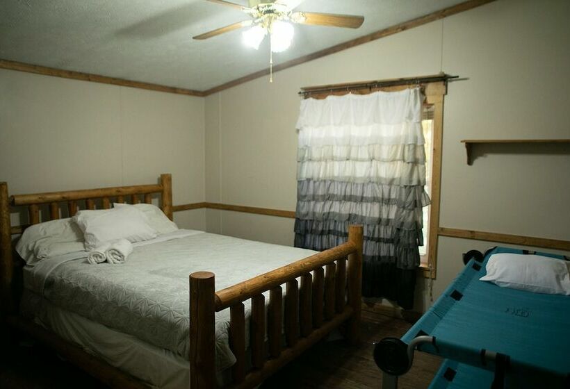 فندق Pere Marquette River Koa Campground