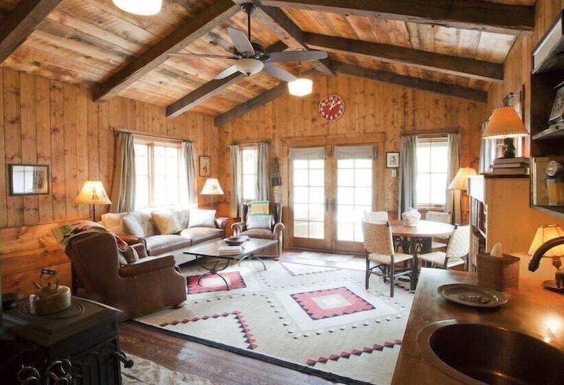 乡村酒店  The Ranch At Rock Creek