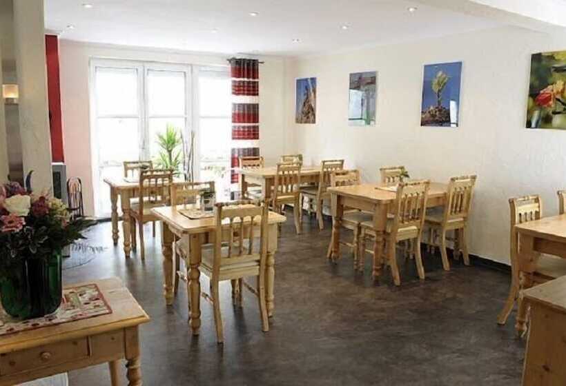 ペンション Wein & Gästehaus M. Bai