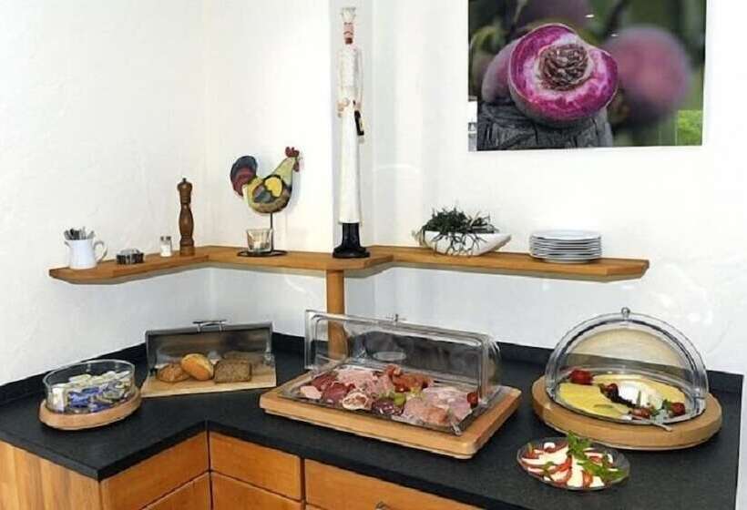 ペンション Wein & Gästehaus M. Bai