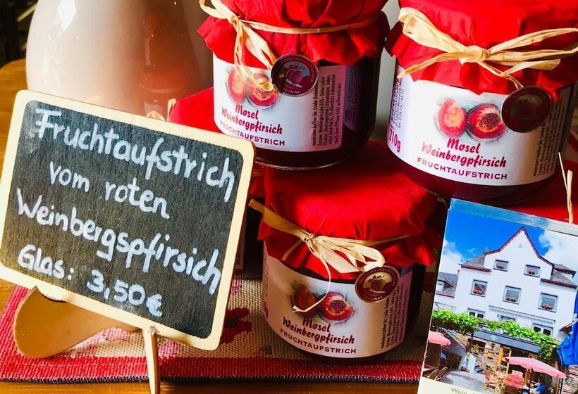 ペンション Wein & Gästehaus M. Bai