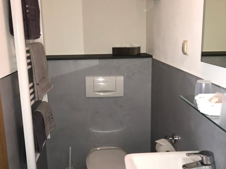 ペンション Wein & Gästehaus M. Bai