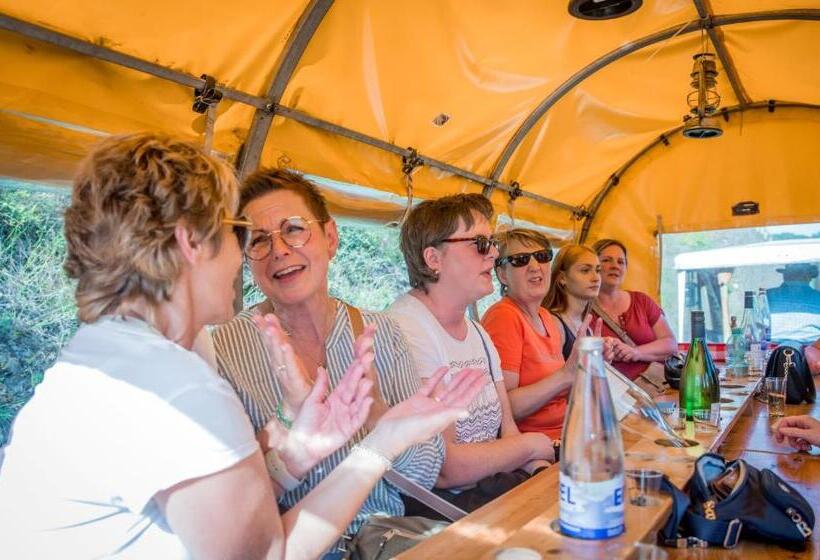 ペンション Weingut Erich Serwazi