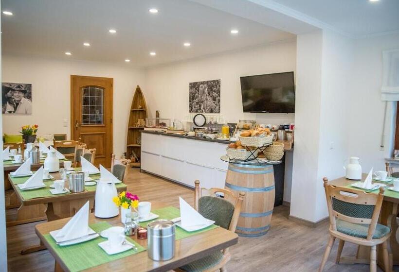 ペンション Weingut Erich Serwazi