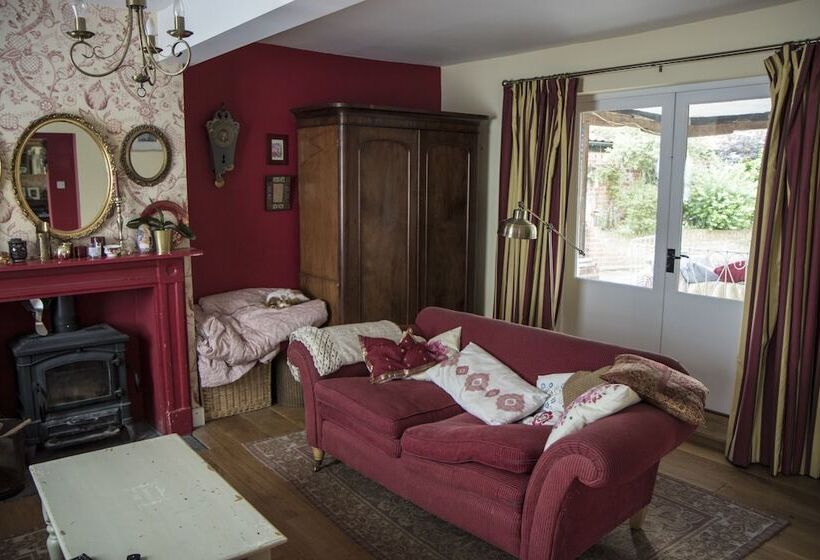 The Old Manse B&b