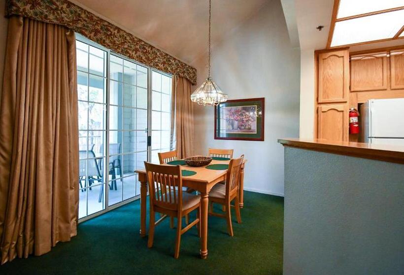 בית מלון כפרי North Bay At Lake Arrowhead