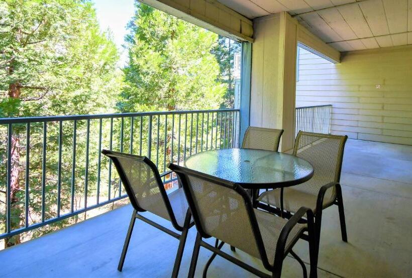 בית מלון כפרי North Bay At Lake Arrowhead