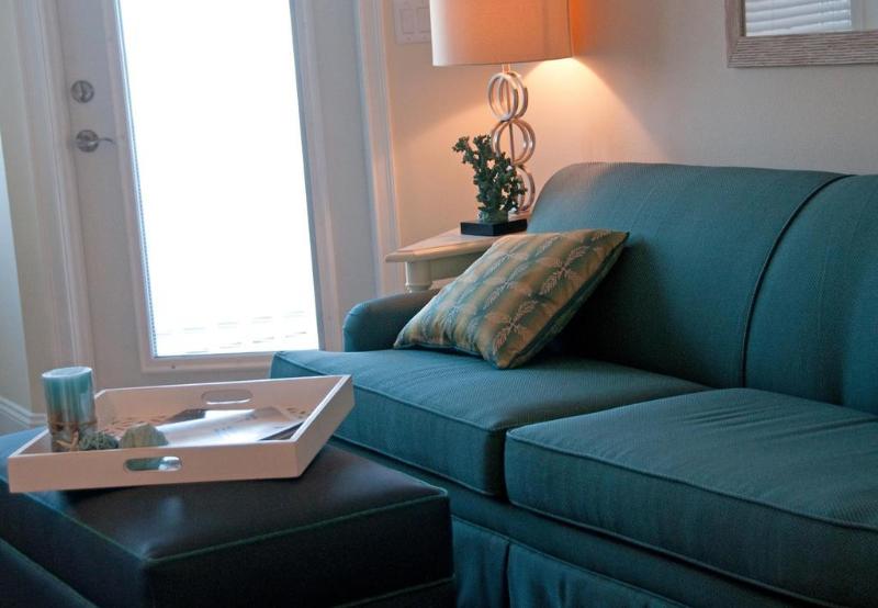 هتل Ocean Club On Smuggler's Beach