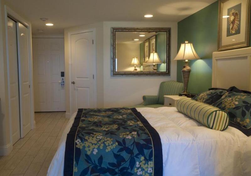 هتل Ocean Club On Smuggler's Beach